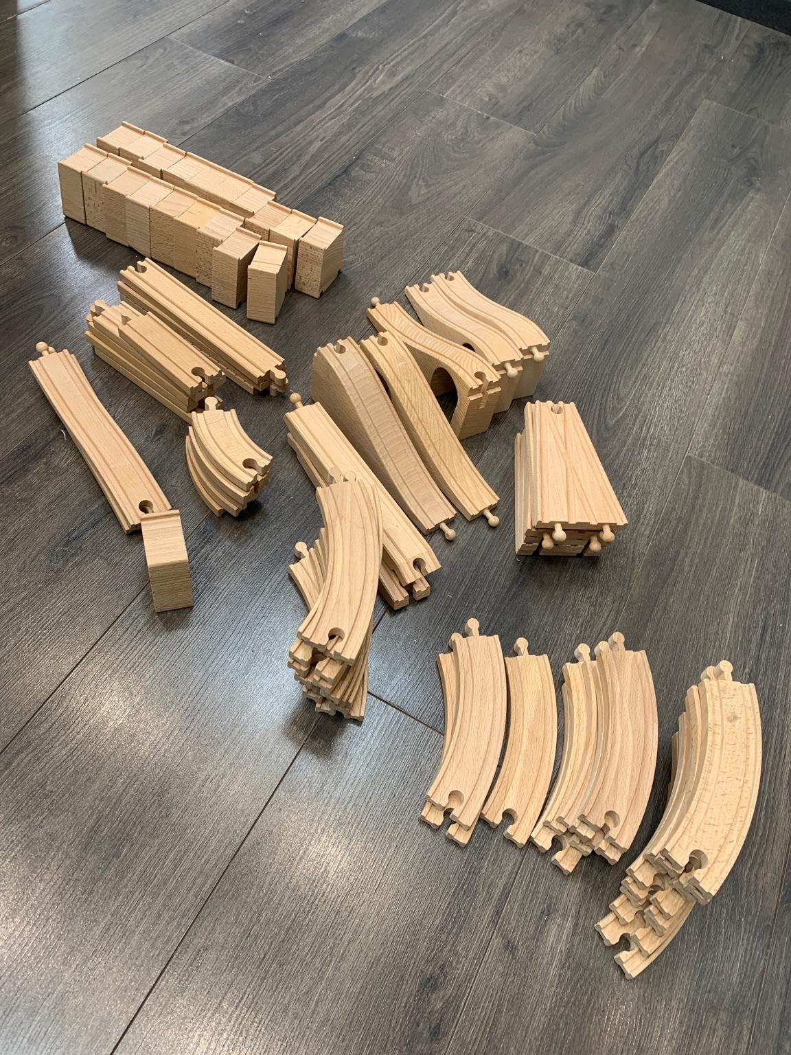 Wooden train set bundle in CR6 Tandridge für 75 00 zum Verkauf