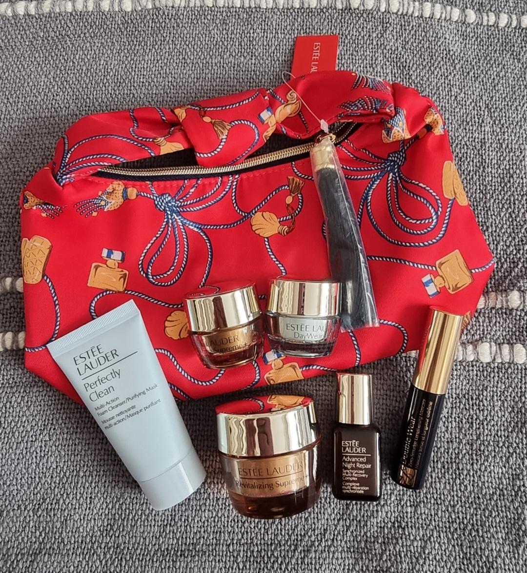 Estee Lauder Piece Gift Set With Bag New In Cv Warwickshire F R