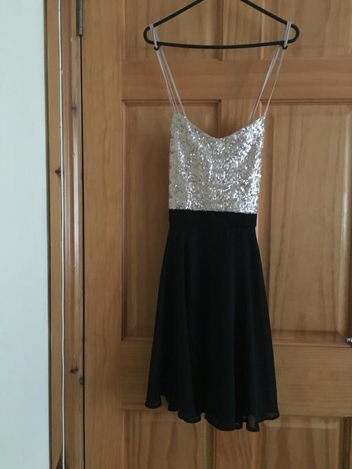 Buy & Sell Forest Gate East London - Photos for NEW black-gold sequin georgette Lipsy dress