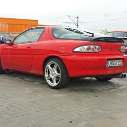 #startfresh
Mazda mx3 in rot auto hat rest tüv ca 2 jahre sport lenker sport auspuff schiebedach