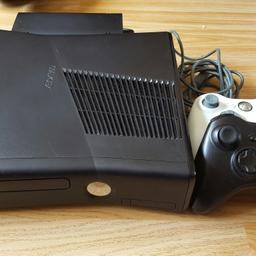 Xbox 360 Elite Slim 250gb console
1 Wireless Controller
1 Wired Controller (very used)
All cables included + HDMI lead