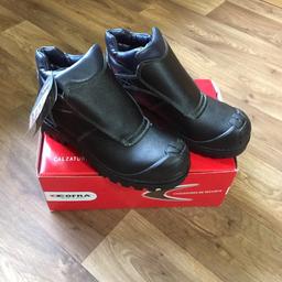 Cofra welding boots size 7
Brand new in the box.
