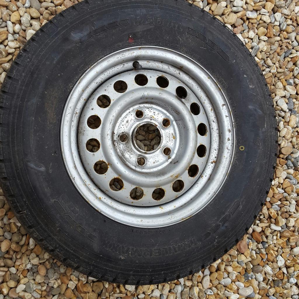 Caravan spare wheel + tyre ! in CT6 Bay für £ 20,00 zum Verkauf | Shpock AT