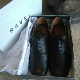 Brand new, never worn, unwanted gift.
Size 8, or 41 euro size. 
Beautiful soft leather.