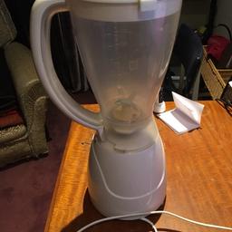 Great high quality Russel Hobbs Mixer Grinder

Used but in excellent working order

No longer required hence having a clear out

Collection only