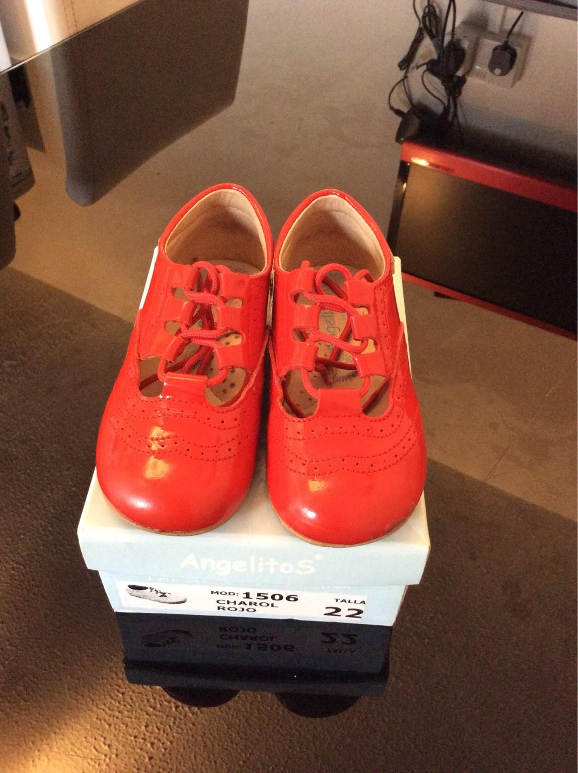 Unisex angelitos Spanish shoes size 22 in SE16 London for £10.00 for