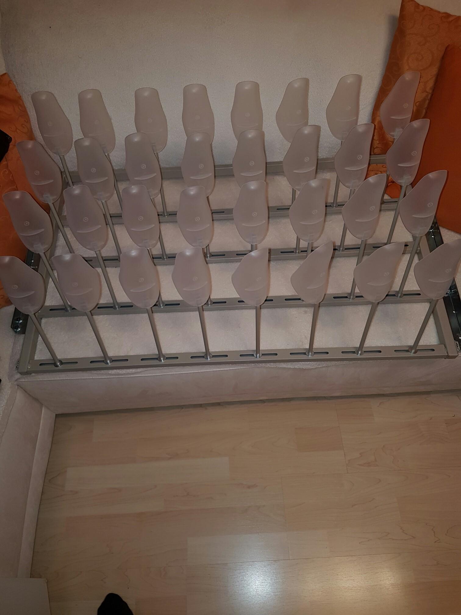 Malm/IkeaSchrank Schuhhalter Ladenei in 5760 Saalfelden am