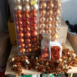 Orange-goldenfarben Echtglas , mit Spitz, Girlanden und Lametta, 120 Kugeln!