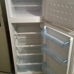 Verkaufe meinen gebrauchten Kühlschrank. Voll funktionsfähig.  Nur an Selbstabholer!
Preis VHB