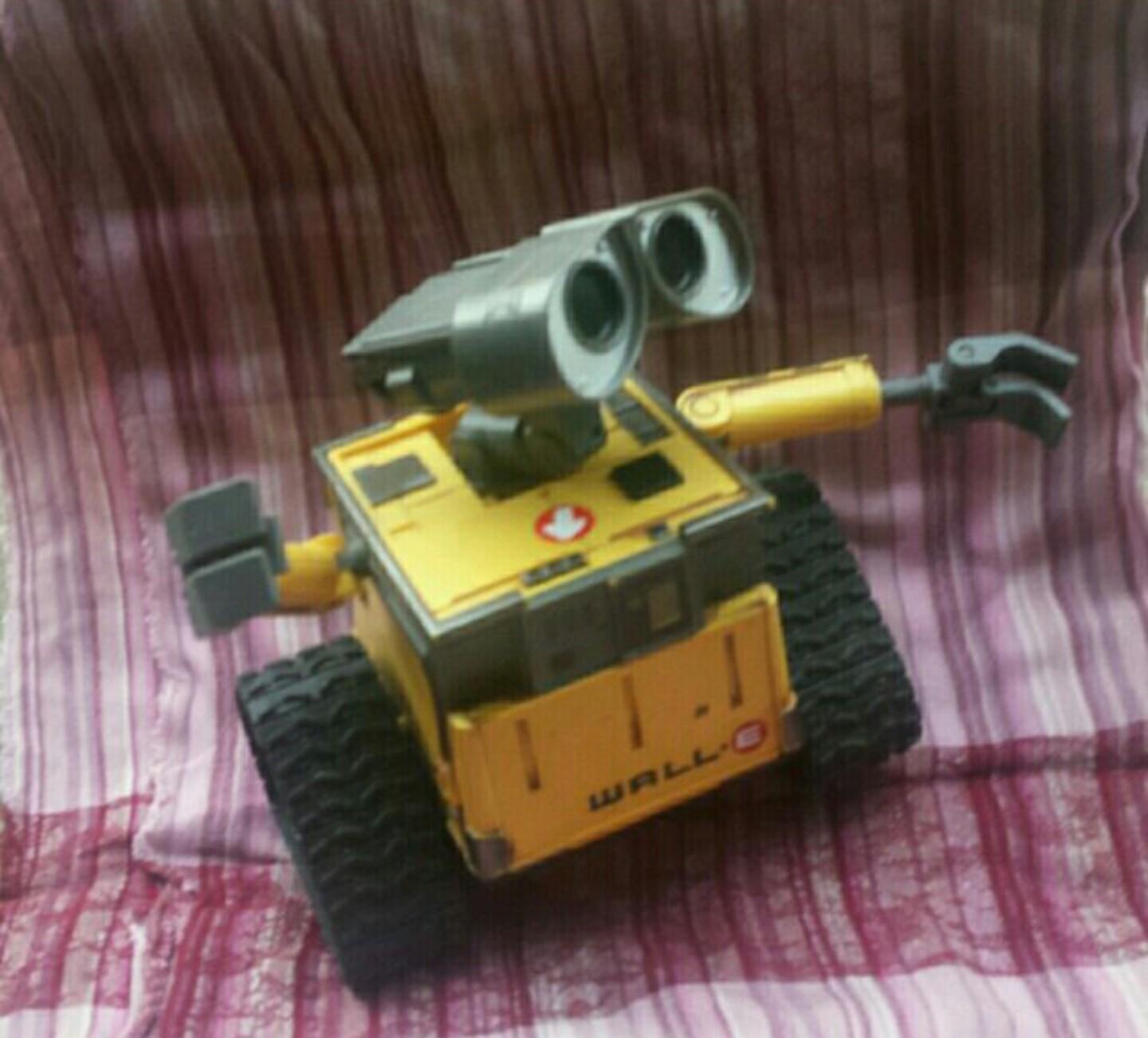 Disney pixar wall-e wally robot in 20134 Milano für 35,00 € zum Verkauf ...