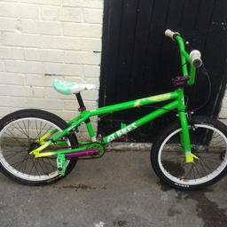 Gt custom stunt bmx with 360 stunt handle bars general wear and tare was 300 new wanting ono
