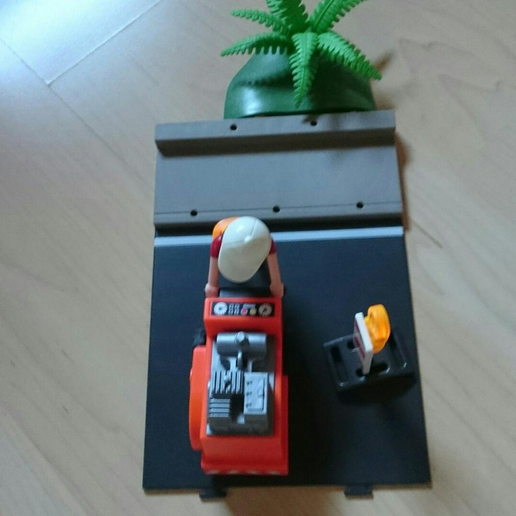 Playmobil, Fugenschneider (4044)
Gebraucht, mit Anleitung
Ohne Karton

Kein Versand !!!