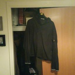 Rare jacket about 2009 I think made of rip stop nylon ultra lightweight has the mesh badge never seen another one tbh not one for the winter but a cracking bit of si for the summer 10/10 condition 200 open to offers  mesh badge says it all one for the collector pick up Glasgow  cheers for looking will be listing more soon