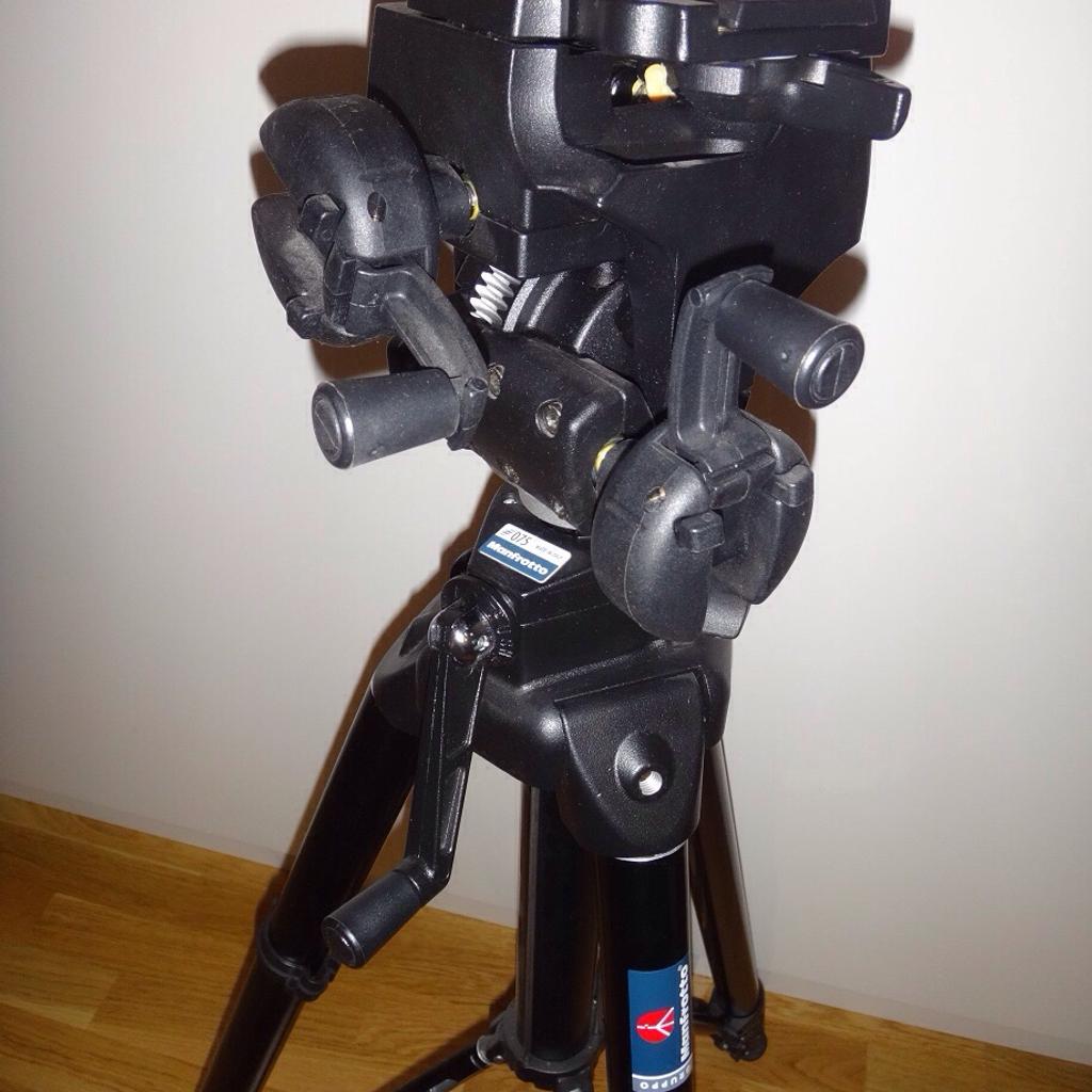 Stativ Manfrotto 075b + Getriebeneiger 400 in 9500 Sankt Magdalen for €