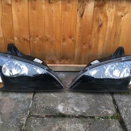 Hi for sale Ford Focus 2005 to 2007 headlights used but in excellent condition