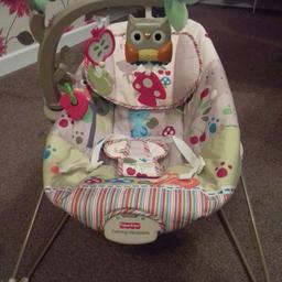 As new only used twice . Removable toy bar with musical pull down Owl, a dangling apple, two removable toys and apple teether. Bouncer  has calming vibrations to soothe baby. Three point restraint, machine washable covers.
suitable for birth to 6 months.