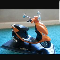 Looking for a moped in hammersmith,Fulham or Chelsea areas 
£400 to spend 
Cash waiting 

Cash waiting