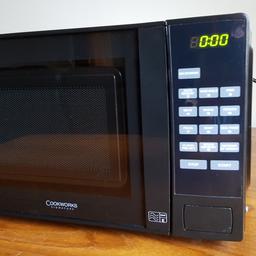 Cookworks 800W 20 litre microwave. Complete with manual. In good condition.