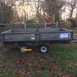 Trailer got a dent on top of back of it as seen it photography good trailer it's 10ft by about 6ft
Good trailer never let a friend down.