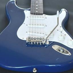 Lovely blue Squier Strat guitar in good condition,plays well and sounds great
Will supply with a black gig bag and guitar lead
The only fault is that the 1st E-string,'s tuning peg is broken,so this string has to be finely tuned using a tool that I will give u with it
Collect from Woking,near the Train Station
Sale due to moving.