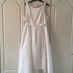 A beautiful white dress from Coast 2016, only worn once, excellent condition. Size 16.