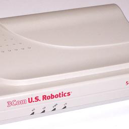 modem fax US Robotics 56K analogico V.92

connessione COM seriale RS232 - alimentatore - cavo RJ11 - cavo seriale RS232 - dischi di installazione - manuale (no scatola)

info: 3497442674 whatsapp