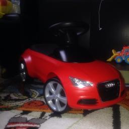 Selling kids Audi ride on.
Bought it from Audi dealer