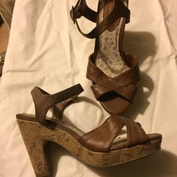 Lovely summer wedges size 5 great condition