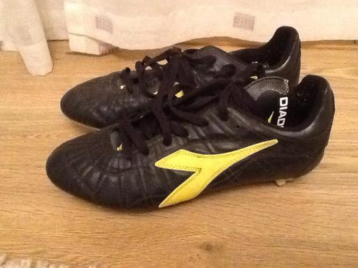 Buy & Sell North London Noel Park - North London - Photos for Football shoes
