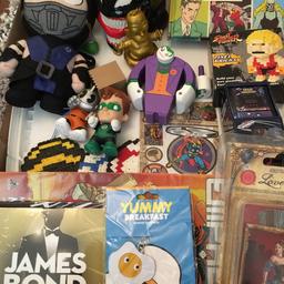 Random assortment of geeky bits
Mortal combat
Street fighter 
Marvel mug
Price is for full bundle
Collection from Manchester city centre or Swinton
