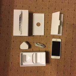 iPhone 5 great condition boxes with plug and cable on O2 and Tesco mobile networks fully working got a screen protector on it as well