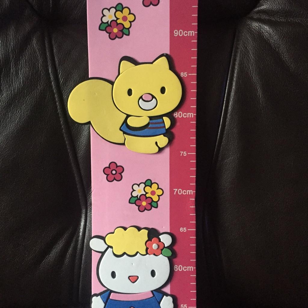 Hello Kitty kids measure.
From pets and smoke free house.
Collection from Beckton E6