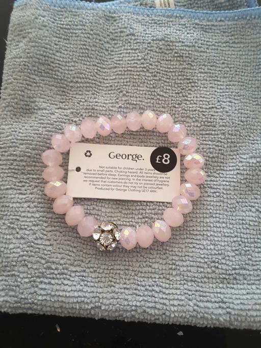 Buy & Sell Kent Swale - Photos for SPARKLE PINK BRACELET.