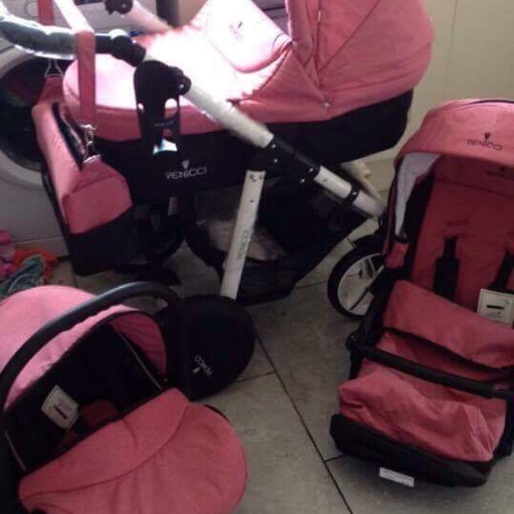 Second hand venicci clearance pram