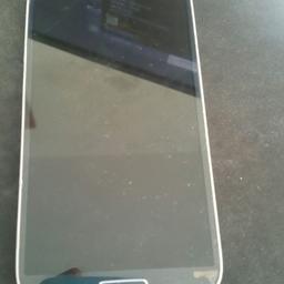 Cracked screen and LCD
Smashed camera glass
Heavy wear all around