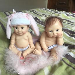 Pot dolls from Ashton drake galleries makes real life baby dolls the ones I'm selling are normal pot but really cute in brilliant condition the blanket they're sat on needs a wash but everything else is amazing £25