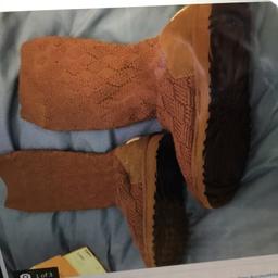 Brand new Genuine Ugg boots never been worn, they are a classic marquis knot in brown size uk 7.5, still in box , collection only!