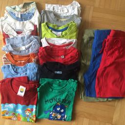 -13 Shirts kurzarm 
-1 Hemd kurzarm 
-3 kurze Hosen
-2 Pyjamas kurz

Alles in gutem Zustand.

Versand möglich (+€3,80 innerhalb Österreichs).
