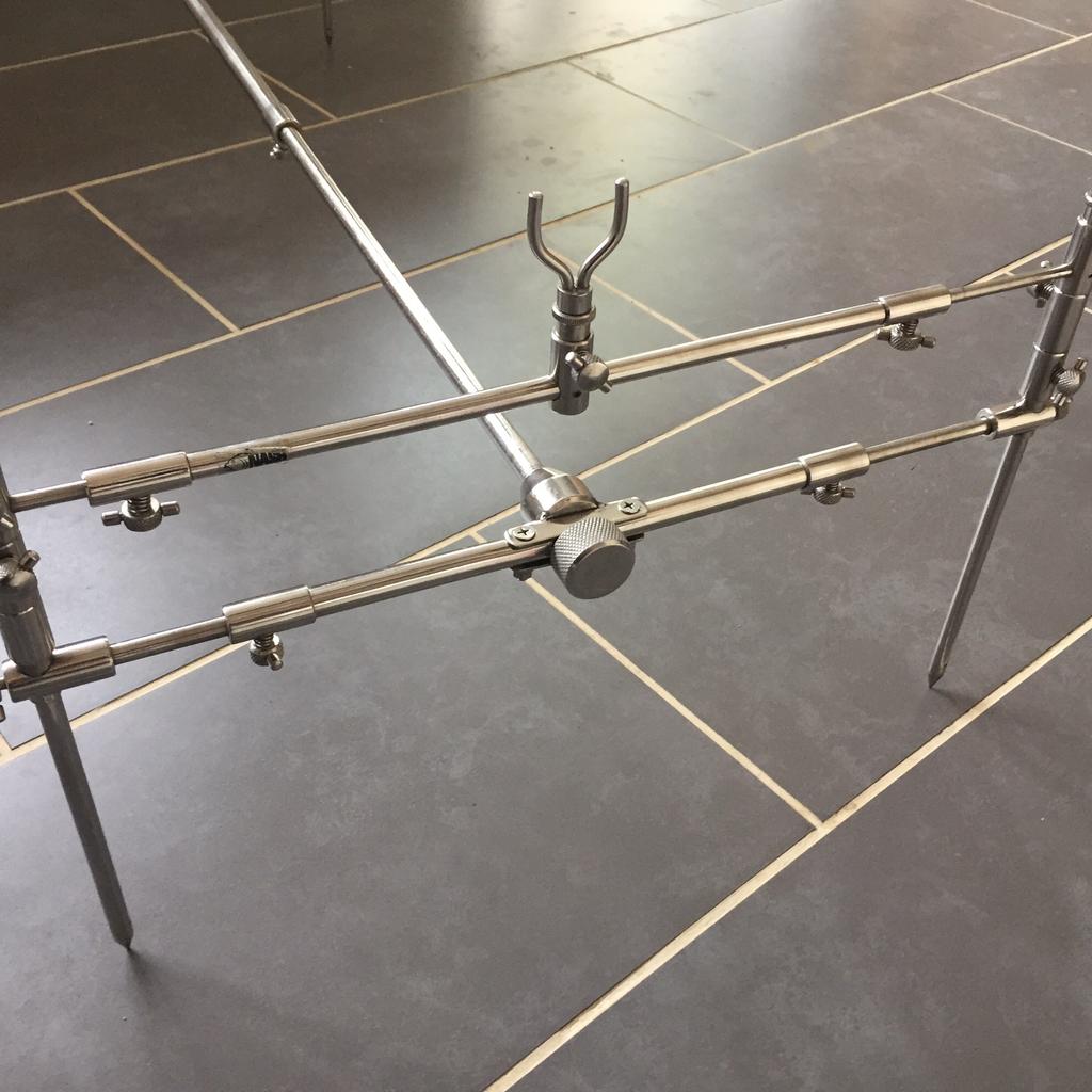 Nash stainless steel 3 rod 4 play rod pod in SE9 London for £60.00 for sale