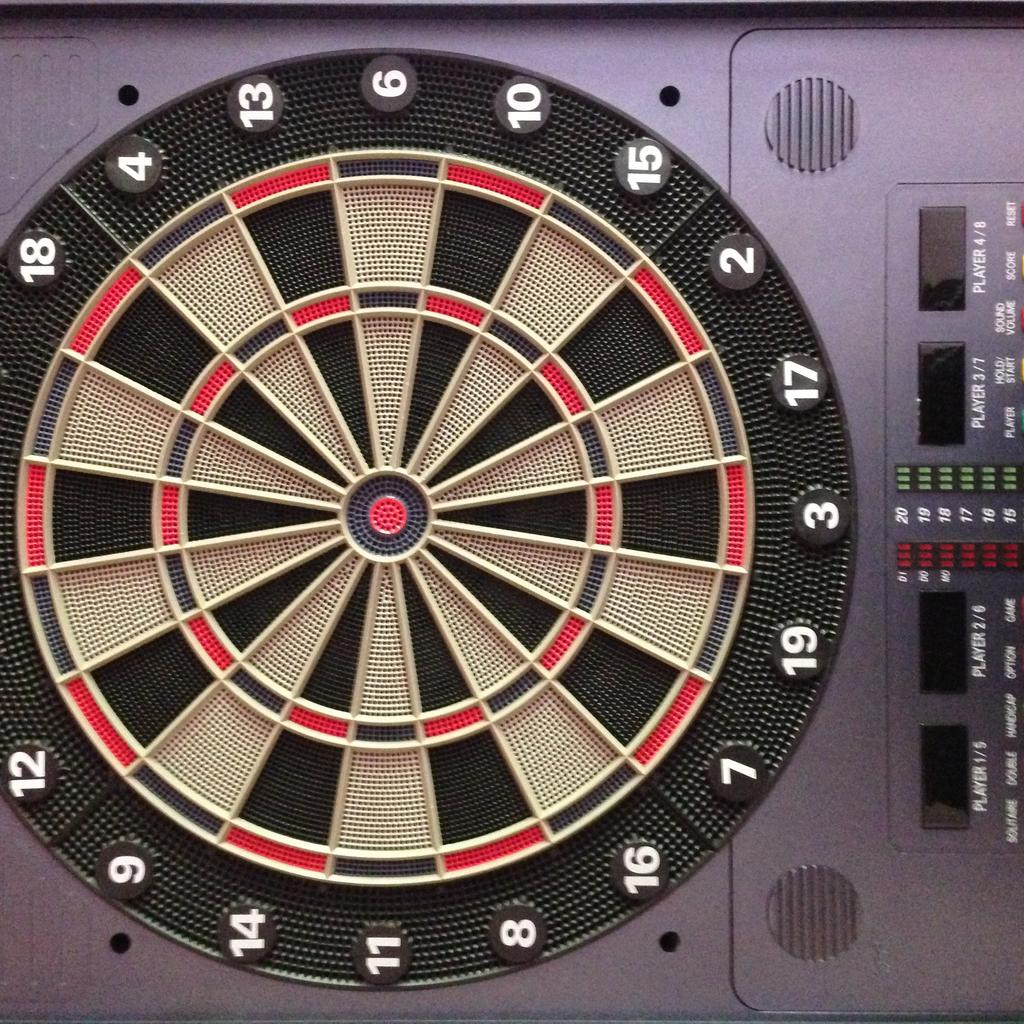 Set Freccette Professionali GUBOOM - Punta Plastica 18g, Con Bersaglio Elettronico, 6 Voli - Foto 8