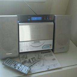 Silver colour Radio / CD /MP3
H41cm W45cm D16cm
As new