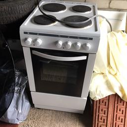 Currys essentials electric cooker brand new never been used £80 buyer would have to come and pick up
