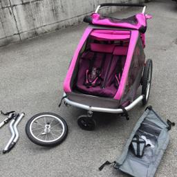 Verkaufe Fahrradanhänger in top Zustand. 2014 gekauft, selten gebraucht. Platz für zwei Kinder, Babyhängematte gibt es für CHF 30 dazu.

Zwei Achskupplungen, um den Anhänger am Fahrrad zu montieren, sind dabei.

Kann gerne in Schaan besichtigt werden.