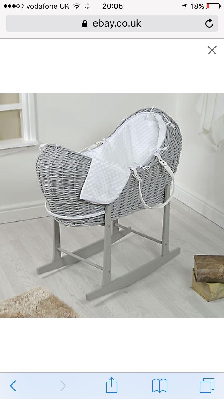 Claire de lune Moses basket pod and stand in WN5 Wigan für 50,00 £ zum