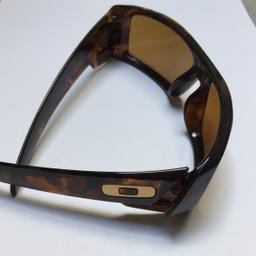 Oakley Sunglasses, no original case. Brand New, never use.