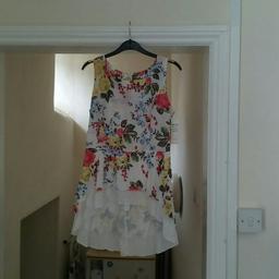 Pretty summer top, brand new never been worn, size s/m