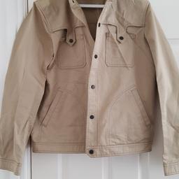 Men's bomber style jacket.
Medium sized 
Never been worn but no tags.