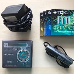 Included:
Sony MZ-G750 Recording Minidisc Walkman
AC power cable (or can use 1 x AA battery)
FM/AM controller cable 
Also throwing in 4 brand new unopened recordable minidiscs

All have been kept in good condition.