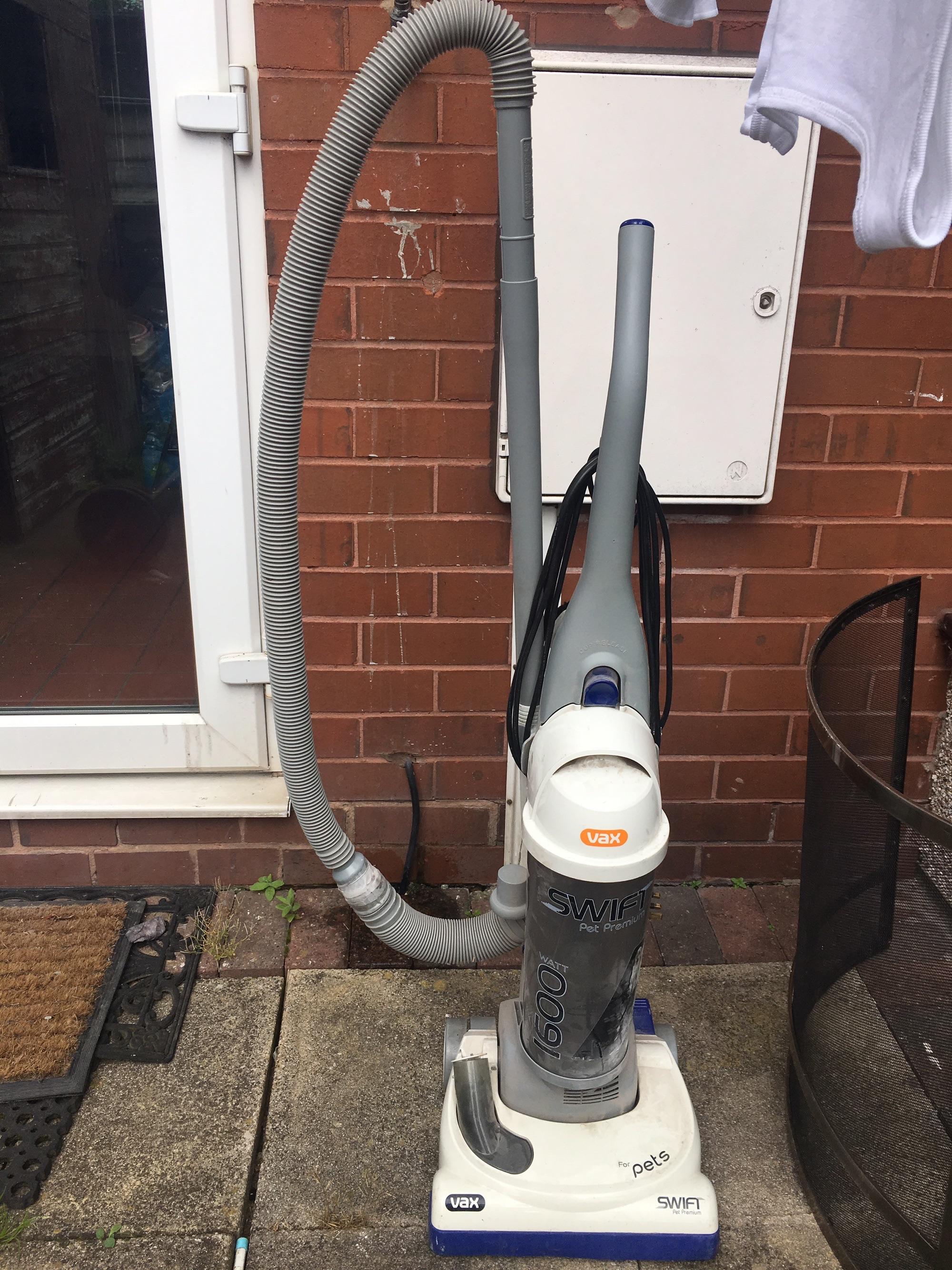 Vax Swift 1600 Upright Vacuum Cleaner in S5 Sheffield für 10,00 £ zum