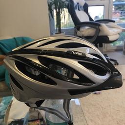 Uvex sportboss rs mtb Fahrrad Helm neuwertig

Größe 54cm - 60cm

Nur 2 mal benutzt